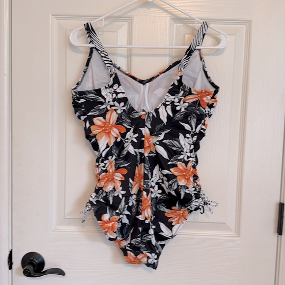 Fantasie Port Maria Twist Front One Piece Swimsuit - Picture 3 of 6